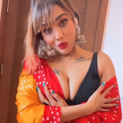 Jinnie Jaaz Big Boobs